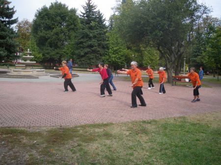 tai chi - gyakorls a szabadban 2012