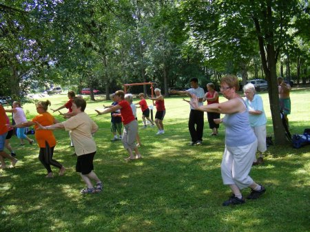 tai chi - gyakorls a szabadban Varb 2014